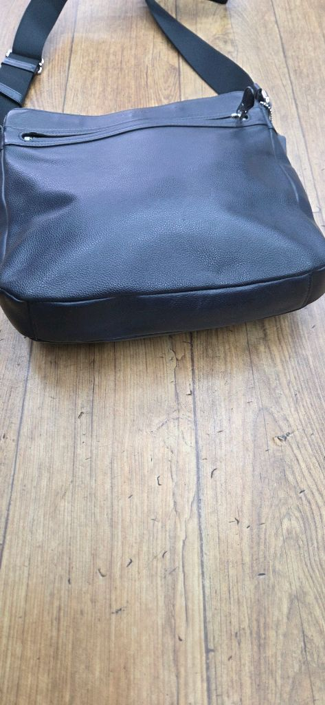 코치 남성 크로스백 이미지