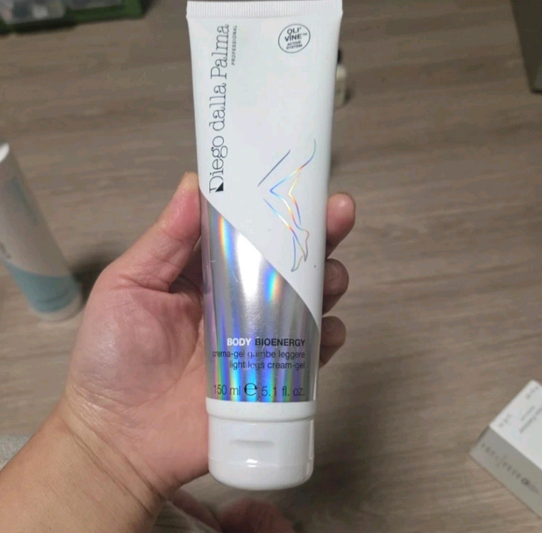 [미개봉] 디에고 달라 팔마 클렌저 바디탄력크림 다리 부기크림 3개전부가격수정--4