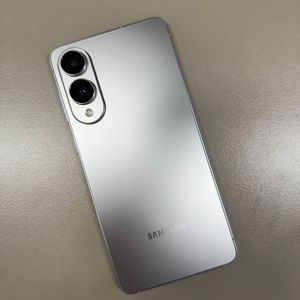 (80만원)갤럭시S25엣지 실버 256G 정상해지 하자일절없는 새폰급 단말기