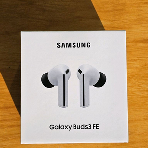 갤럭시 버즈3FE 그레이 미개봉 새상품 2개 판매합니다