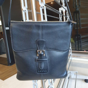 로에베 그레인레더 블랙 크로스백