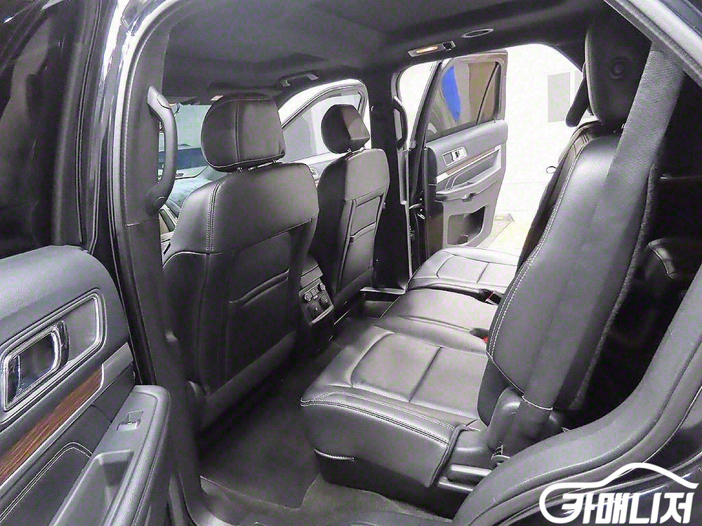 [포드]익스플로러 2.3 에코부스트 리미티드 4WD #가을특가--7