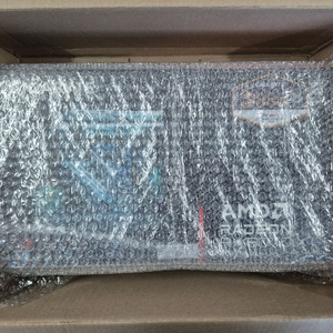 GIGABYTE RX 9070 XT GAMING OC D6 16GB 팝니다.