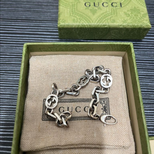 구찌 인터로킹 팔찌 17호