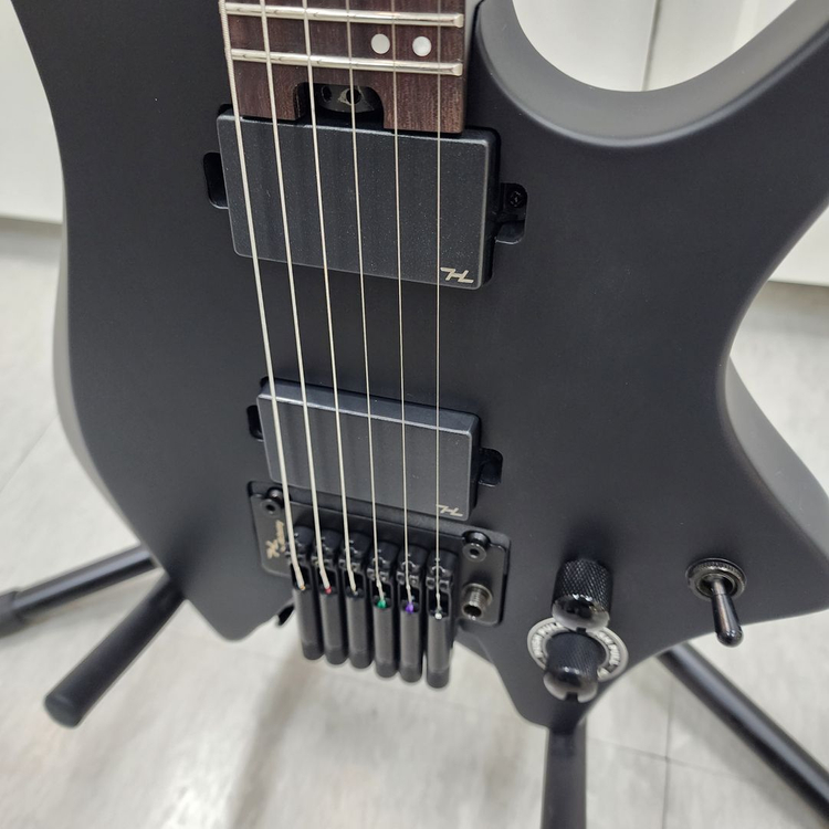 헥스 프로토타입 헤드리스 일렉기타 N500 블랙--4