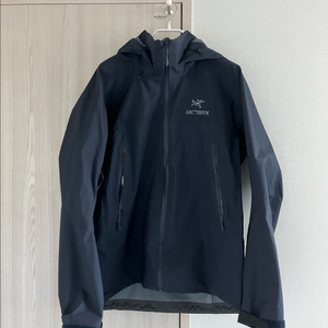 8XATN5JK310 아크테릭스 베타AR자켓 네이비 L
