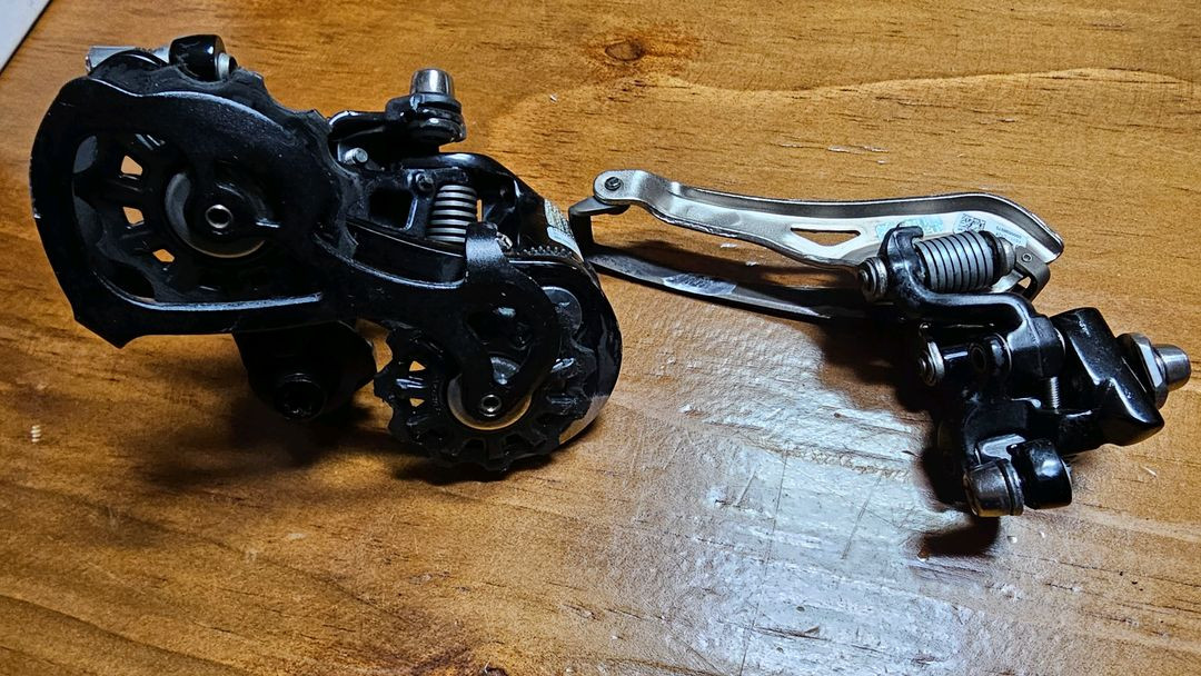 캄파놀로 코러스 11단 팝니다. 이미지