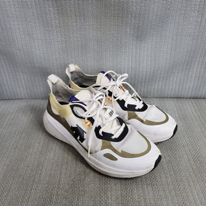 데상트 운동화 270 이미지