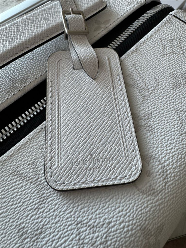 루이비통 호라이즌 55 화이트 모노그램 캐리어 이미지