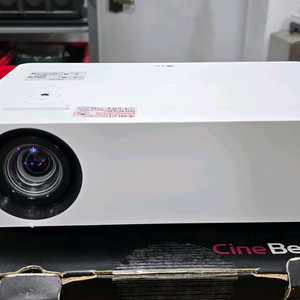 LG (HU70LA) 4K 빔프로젝터 판매합니다