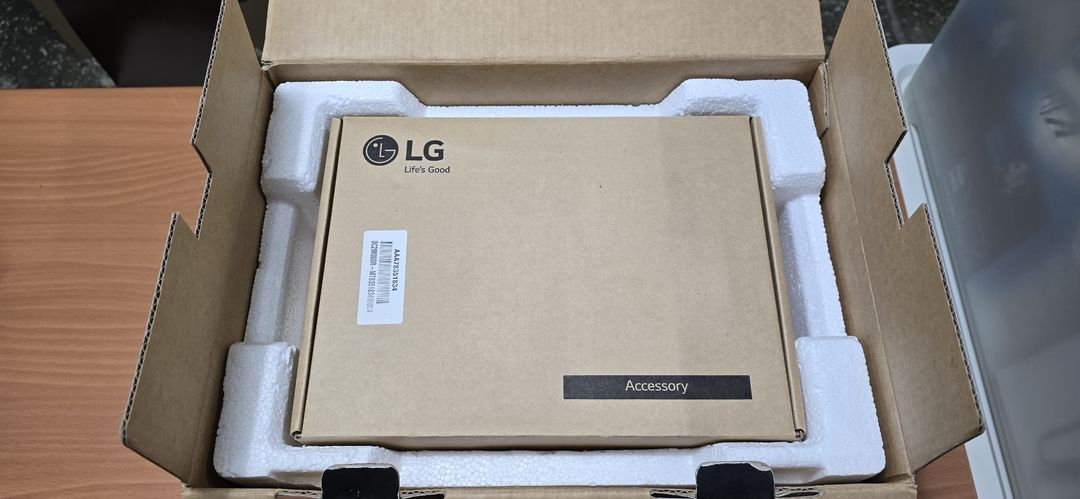 LG (HU70LA) 4K 빔프로젝터 판매합니다--3