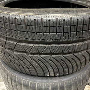 미쉐린 Pilot Alpin 피넬리 SOTTOZERO 스노우 타이어 이미지