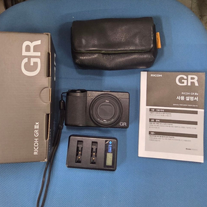 리코gr3x 상태좋은제품판매합니다 악세리여러개드립니다