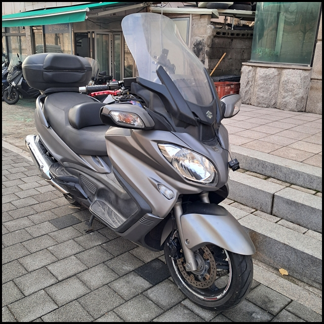 스즈키 버그만650 ABS (순정커버) 중고오토바이 이미지