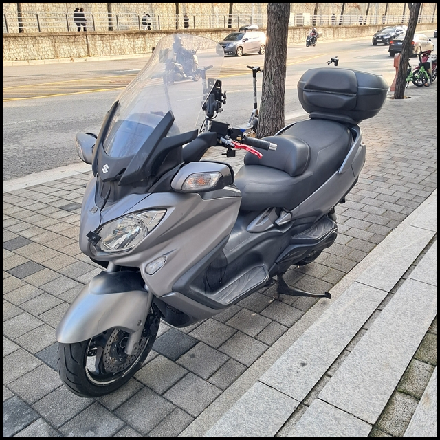 스즈키 버그만650 ABS (순정커버) 중고오토바이 이미지