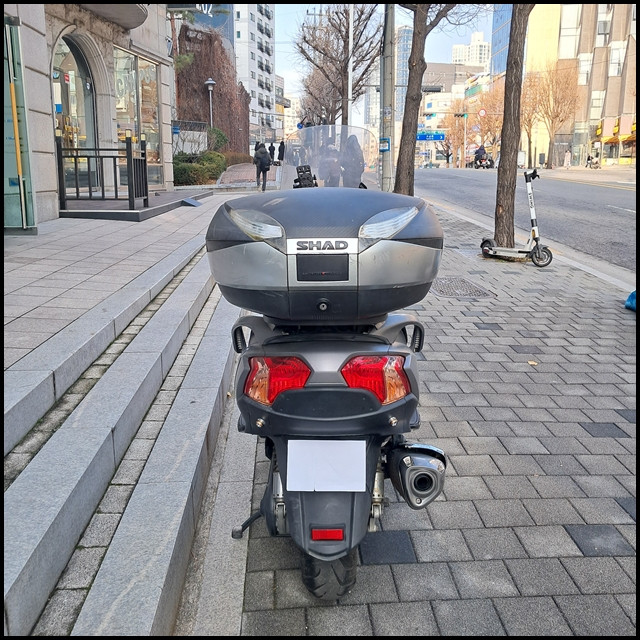 스즈키 버그만650 ABS (순정커버) 중고오토바이 이미지