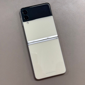 갤럭시Z플립3 크림색상 256용량 미파손 가성비 꿀매물 서브용 배달용 게임용 추천