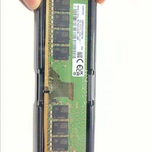 삼성 DDR4 25600 RAM 16GB 데스크탑 3200Mhz (새상품) 팝니다.