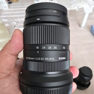 시그마 18-50mm F2.8 DC DN 캐논용 렌즈