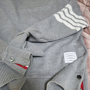 톰브라운 오버핏 맨투맨 니트