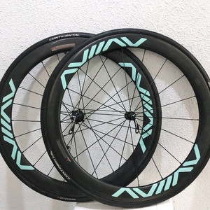 A급] 아비아브 아데온 튜블리스레디 카본 휠셋(림브) +카본패드 팝니다.(오천성타이어) (53만)