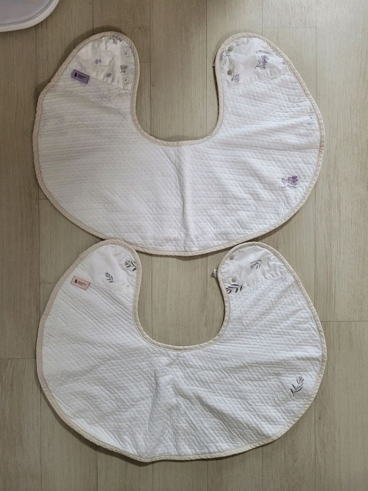 밤부베베 엄마 턱받이 2개, 아기띠 침받이 세트 이미지