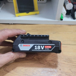 보쉬배터리 정품 GBS18V3.0AH LXT쿨팩 거의쌔거 이미지