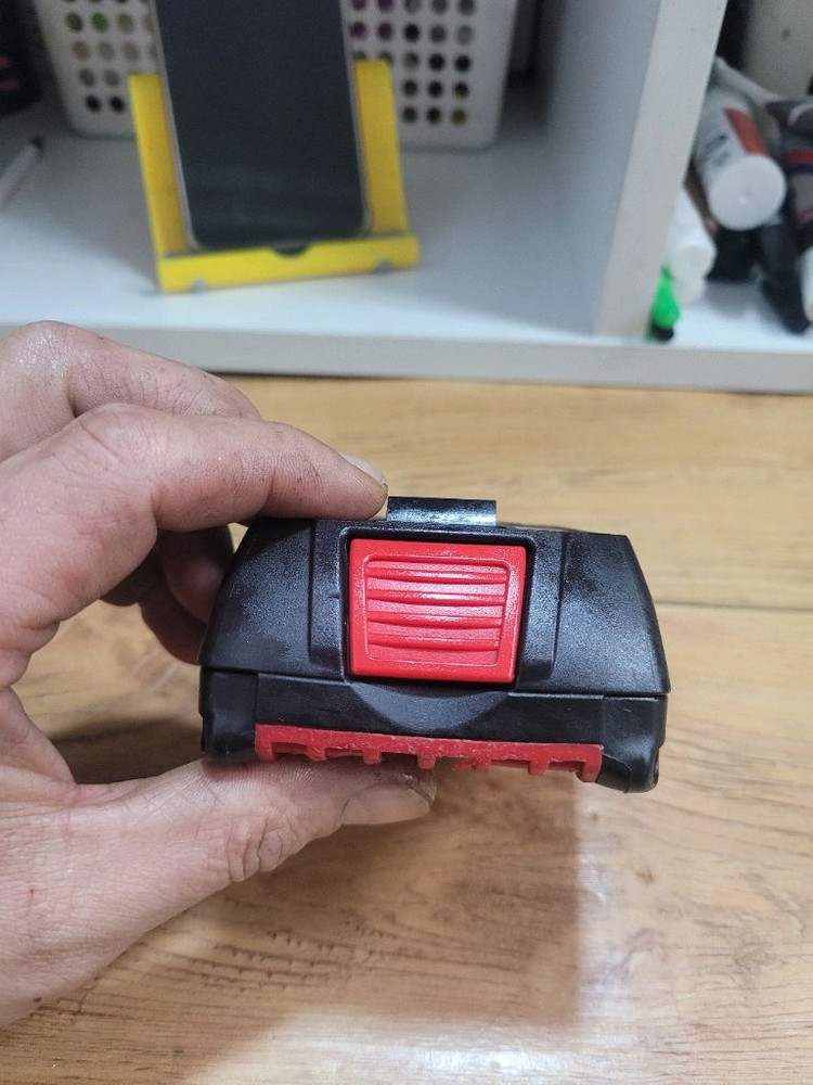 보쉬배터리 정품 GBS18V3.0AH LXT쿨팩 거의쌔거 이미지