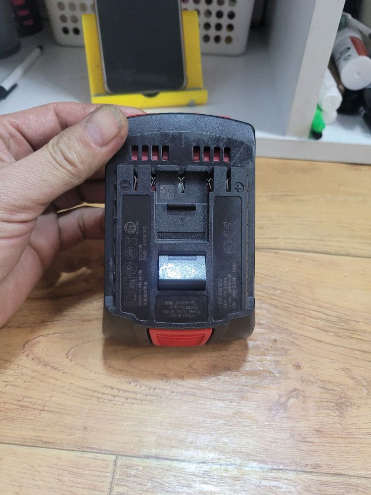 보쉬배터리 정품 GBS18V3.0AH LXT쿨팩 거의쌔거 이미지