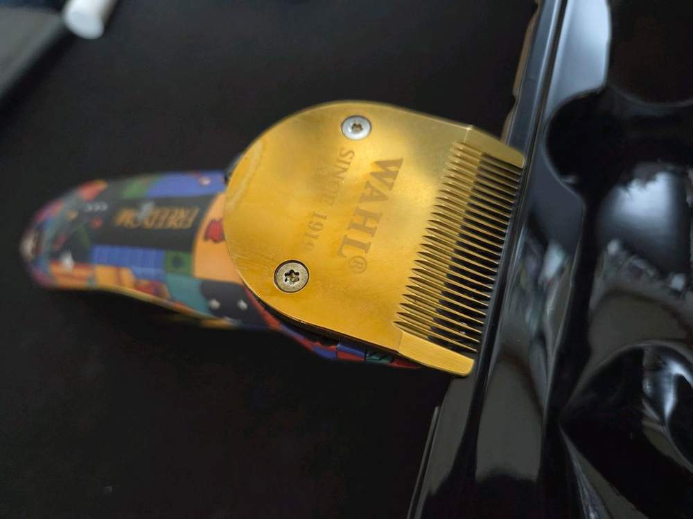 WAHL 왈 코리아 바리깡 하모니 러브에디션 왈클리퍼 팝니다--3