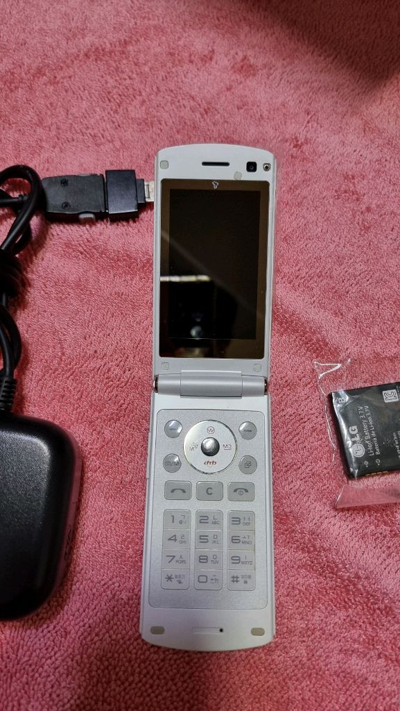 LG SU410 공신폰 효도폰 폴더폰 이미지