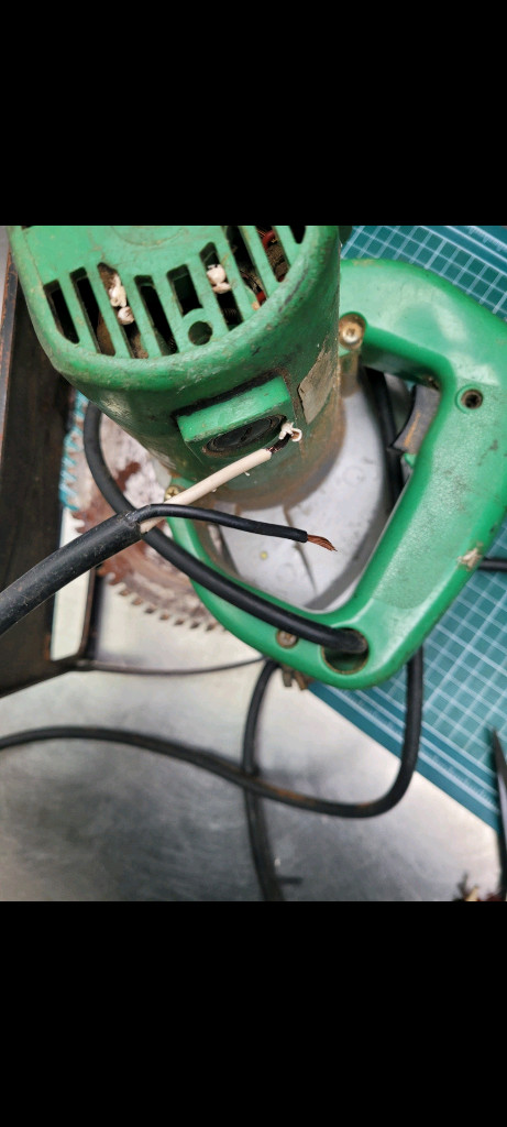 마키다1018L슬라이딩각도절단기. 260mm 엘케마키다정품 이미지