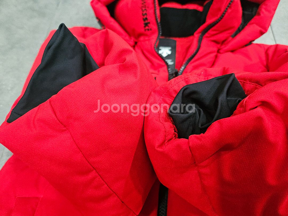 데상트 아우디 패딩100--6