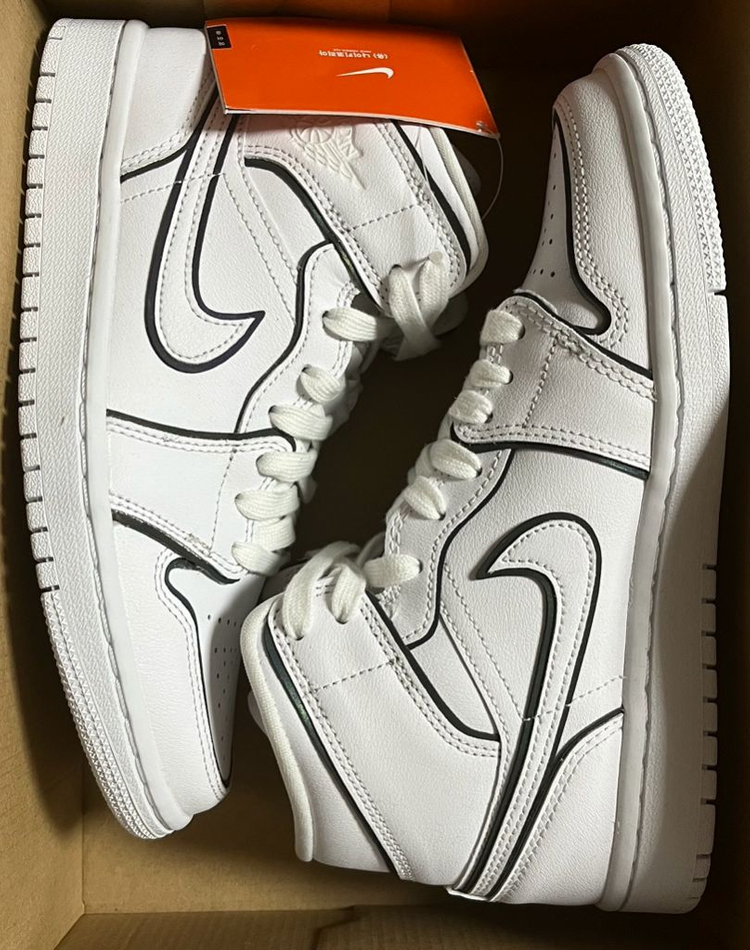 [235] 나이키 우먼 조던1 미드 이리디센트 트림 운동화 이미지