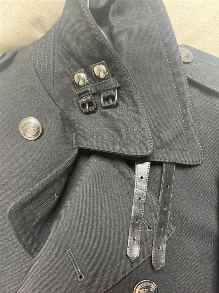 버버리 런던 블랙 하프 코트--5