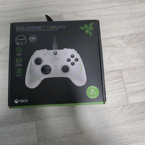 레이저 울버린 X 크로마 게임패드