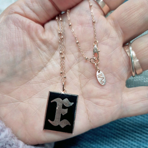 14k 로즈골드 이니셜 E 양면 목걸이(1.78돈)