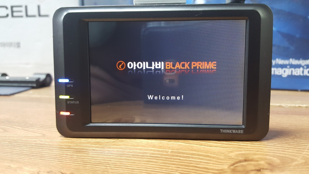 점검된 아이나비 블랙프라임 앞쪽 본체만.--1