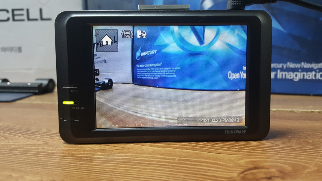 점검된 아이나비 블랙프라임 앞쪽 본체만.--2