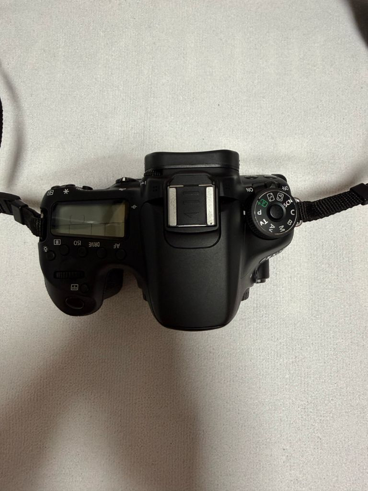 EOS 70D + EF-S 17-55mm 렌즈 세트 이미지