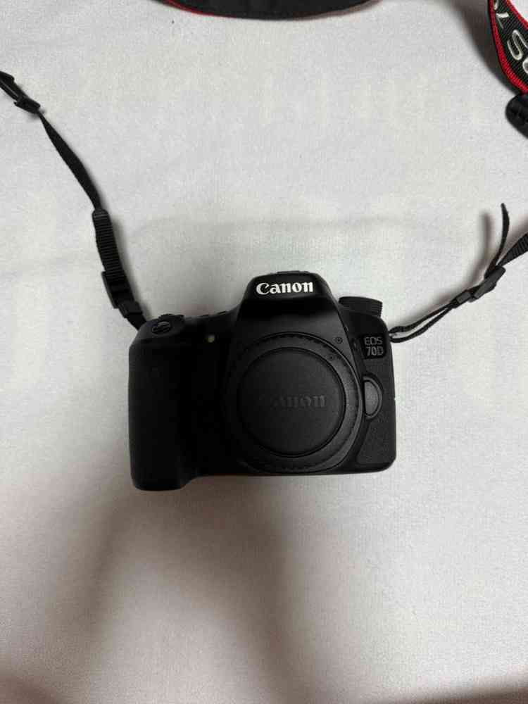 EOS 70D + EF-S 17-55mm 렌즈 세트 이미지