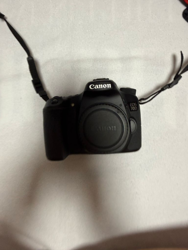 EOS 70D + EF-S 17-55mm 렌즈 세트 이미지