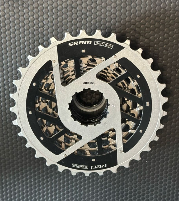 스램 레드 E1 10-33T 스프라켓 이미지