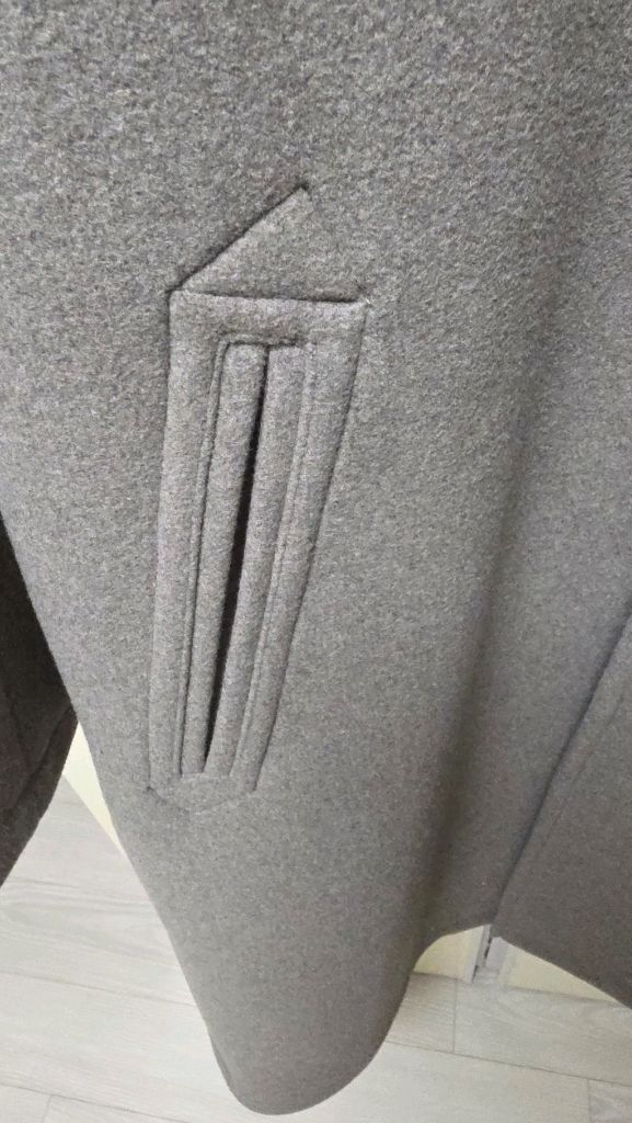 쿠어 발마칸코트 21fw 거의새거급 팝니다.L사이즈 이미지