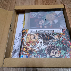 시간을 달리는 소녀, 귀칼 무한열차. 바이올렛 에버가든 외 4k, 블루레이 타이틀 이미지