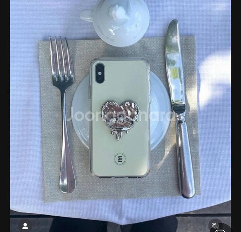 (새상품) 미닛뮤트 도쿄 한정 버터 케이스 아이폰 15--0