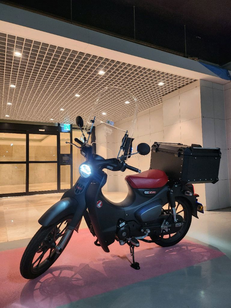 24년식 슈퍼커브C125 판매 (적산거리 : 2150km) 이미지