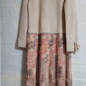 써스데이아일랜드 니트 플리츠 롱원피스