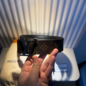 (새상품급) 루이비통 모노그램 리버시블 벨트 95size