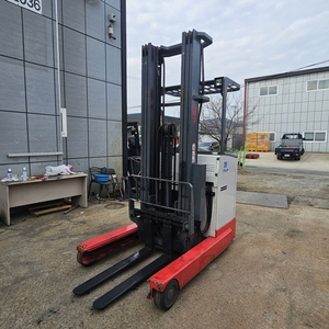 배터리 2020년식 신형 니찌유 입식 2톤 전동지게차 삼단마스트6M인상 600만
